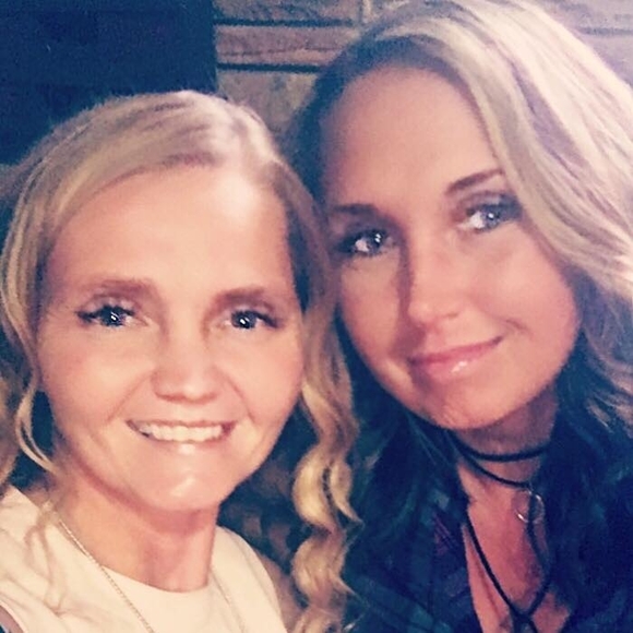 Meet your Posher, Gloria - Picture 1 of 1